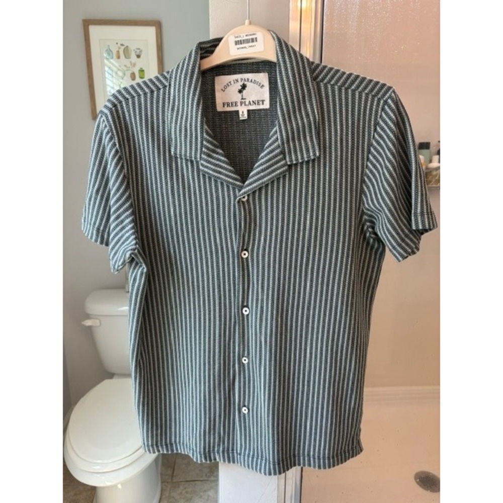 Free Planet Lost in Paradise Men's S Shirt Striped Knit Camp Collar Button Up